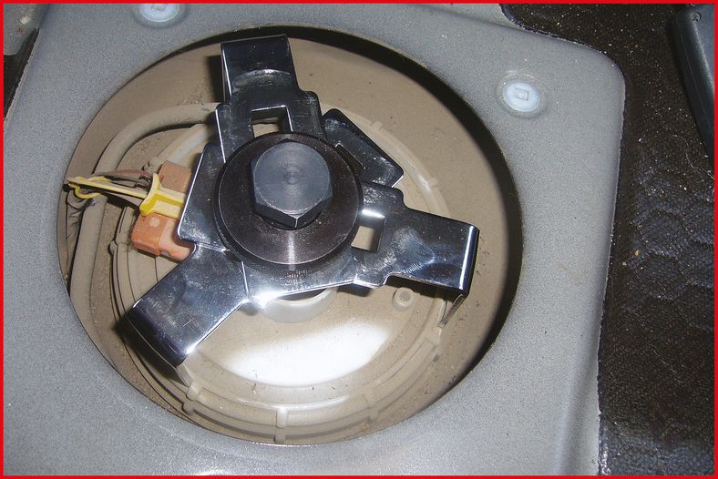 KS TOOLS 3-arm universell tanksensornyckel Ø 75-160mm